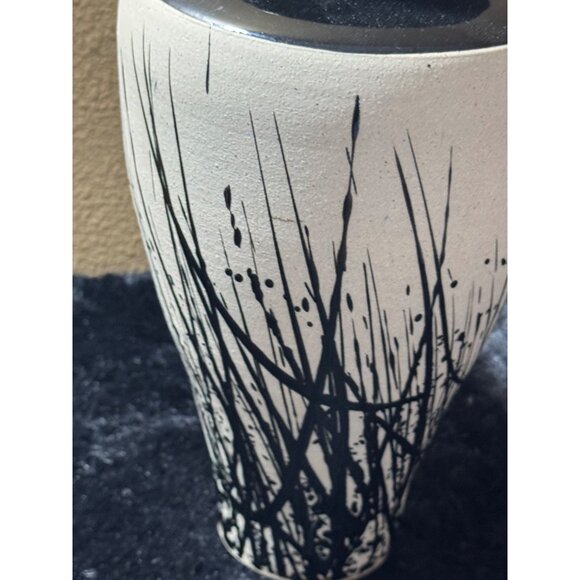 Pottery Ceramic Vase With Abstract Grass Design  Artist Signed Black And Cream - Picture 4 of 9